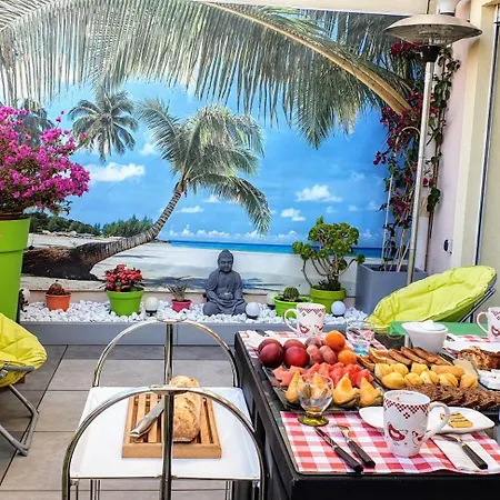 D'hotes Chez Pat Et Nanou 住宿加早餐酒店 锡富尔勒普拉日