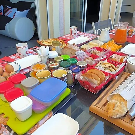 D'hotes Chez Pat Et Nanou Bed & Breakfast 4*